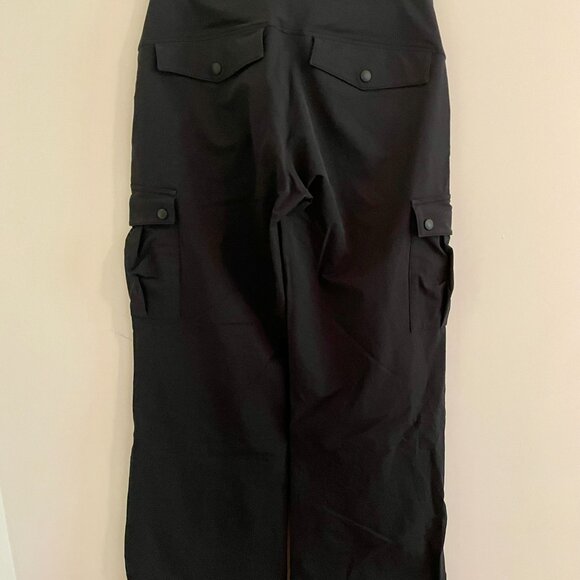 Outdoor Voices Wide Leg Cargo Pant - Picture 7 of 7